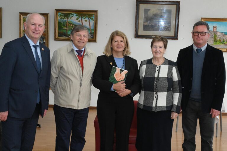 LA NOSTRA SCUOLA HA RICEVUTO LA VISITA DELL’AMBASCIATRICE D’ITALIA, DOTT.SSA VALERIA BIAGIOTTI, IN OCCASIONE DELLA XXIV SETTIMANA DELLA LINGUA ITALIANA NEL MONDO, 2024