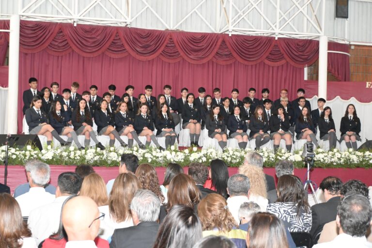 SOLEMNE CEREMONIA DE LICENCIATURA DE ENSEÑANZA MEDIA 2024